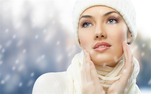 7 cách dưỡng ẩm cho da khô mùa đông hiệu quả nhất